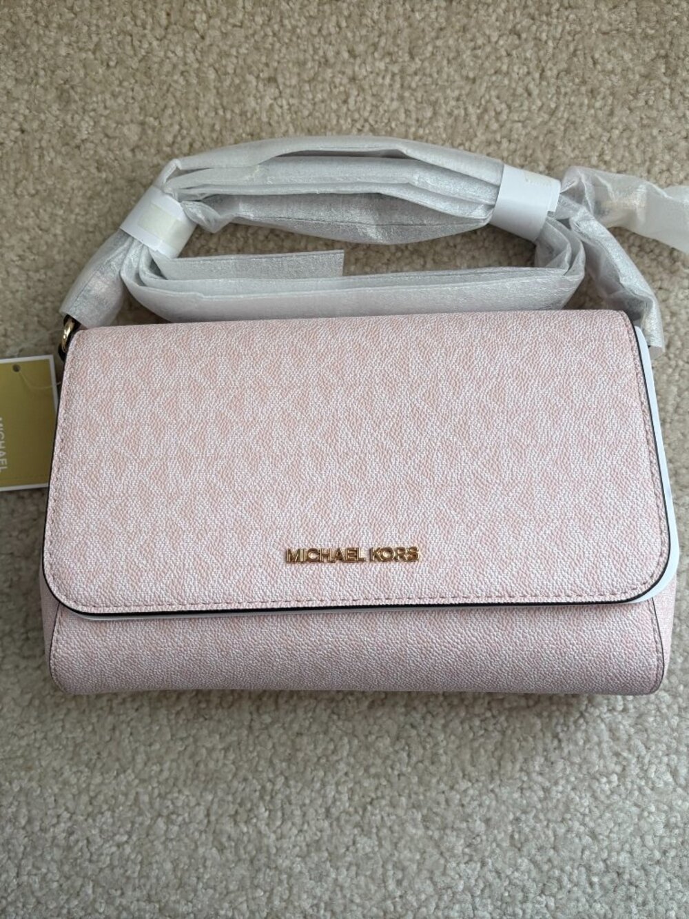 BRAND NEW Michael Kors Jet Set Light Powder Blush Pouchette - Picture 1 of 8